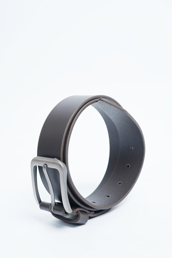 Vintage brown leather belt – rugged yet refined style